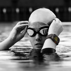 Apple - Watch Ultra 2 GPS + Cellular 49 mm Caja de Titanio Natural con Correa Milanesa de Titanio Natural Talla M - Nuevo